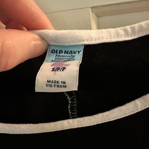 Old navy black and white stripe 3/4 maternity shirt